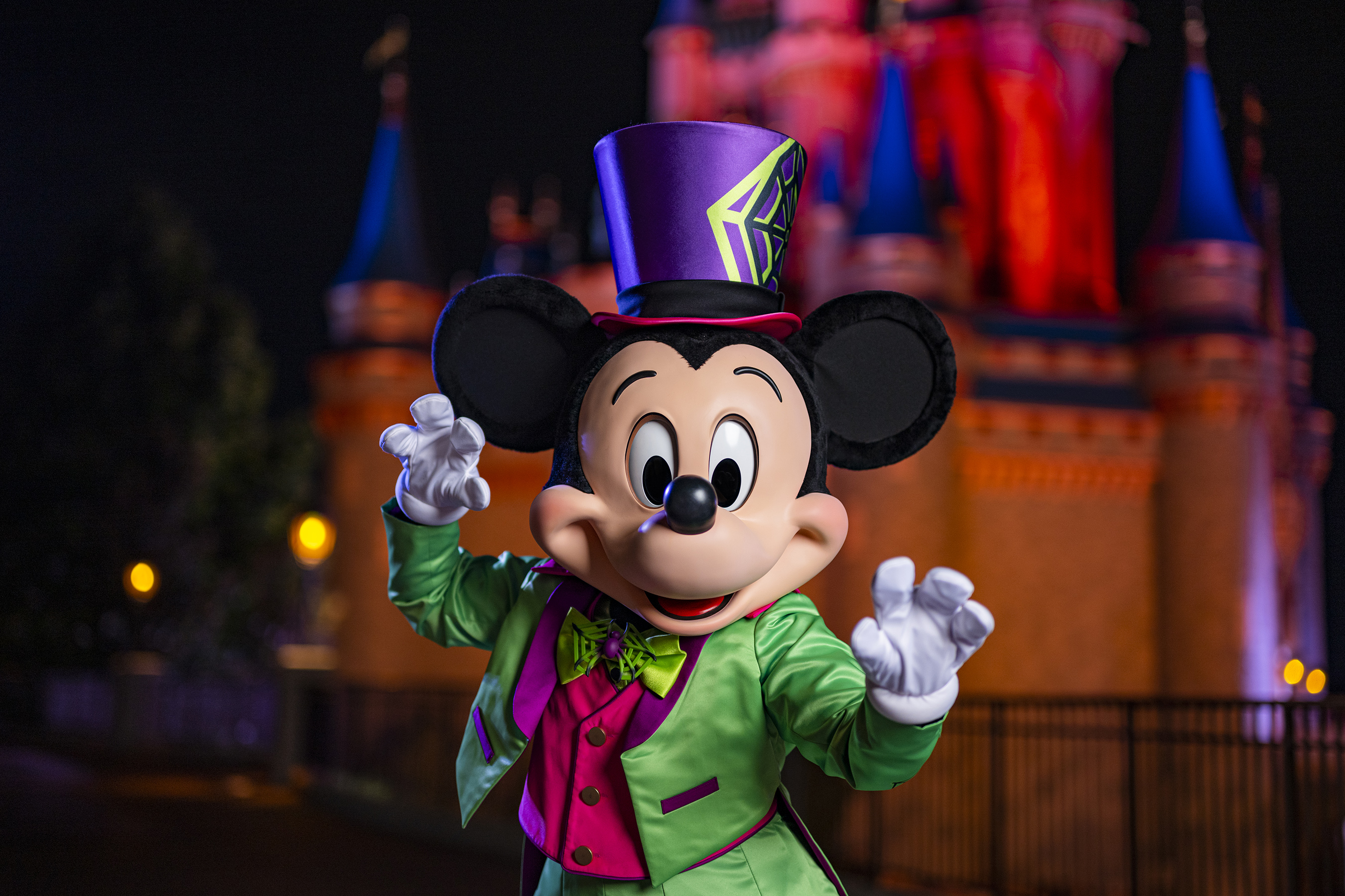 Mickey Mouse disfrazado en Mickey's Not-So-Scary Halloween Party